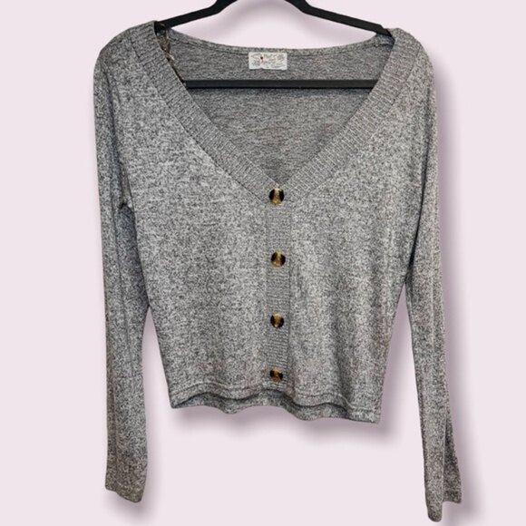 Poof Apparel Knit Top Grey Long Sleeve Button Front V Neck Womens Size Large - Picture 1 of 5